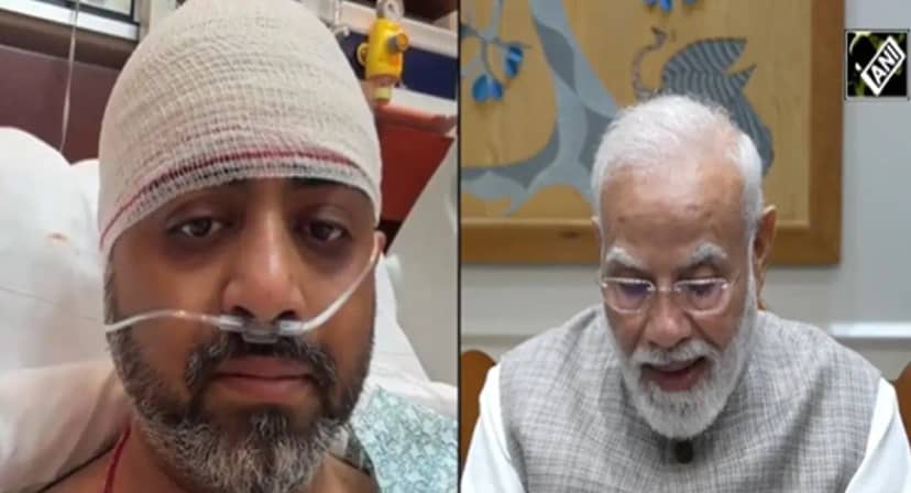 PM मोदी ने की कैप्टन स्मित मच्छार से बात, पायलट ने सुनाया Flydubai हमले का अनुभव