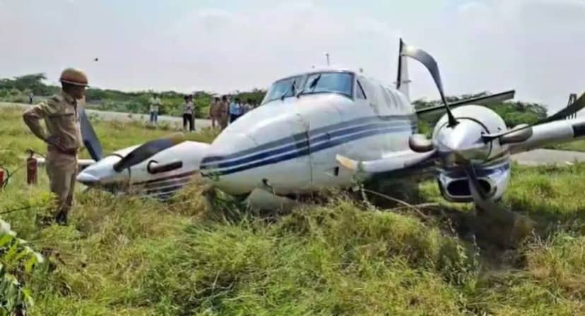 αñ½αñ░αÑìαñ░αÑüαñûαñ╛αñ¼αñ╛αñª αñ«αÑçαñé αñ¼αñíαñ╝αñ╛ αñ╣αñ╛αñªαñ╕αñ╛ αñƒαñ▓αñ╛! αñƒαÑçαñò αñæαñ½ αñòαÑç αñªαÑîαñ░αñ╛αñ¿ αñ░αñ¿αñ╡αÑç αñ╕αÑç αñ½αñ┐αñ╕αñ▓αñ╛ αñ¬αÑìαñ░αñ╛αñçαñ╡αÑçαñƒ αñ╡αñ┐αñ«αñ╛αñ¿, αñ¥αñ╛αñíαñ╝αñ┐αñ»αÑïαñé αñ«αÑçαñé αñ£αñ╛ αñÿαÑüαñ╕αñ╛