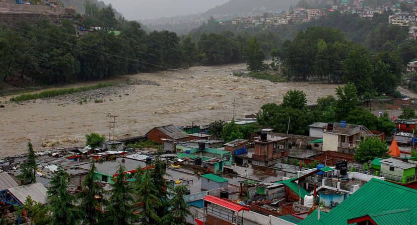 αñ╣αñ┐αñ«αñ╛αñÜαñ▓ αñ«αÑçαñé αñ½αñ┐αñ░ αñ¡αñ╛αñ░αÑÇ αñ¼αñ╛αñ░αñ┐αñ╢ αñòαñ╛ αñàαñ▓αñ░αÑìαñƒ, αñ«αñéαñíαÑÇ αñ«αÑçαñé αñ¿αñ╛αñ▓αÑïαñé αñ«αÑçαñé αñ¼αñ╛αñóαñ╝ αñ╕αÑç αñªαñ╣αñ╢αññ; αñ«αÑîαñ╕αñ« αñ╡αñ┐αñ¡αñ╛αñù αñ¿αÑç αñ£αñ╛αñ░αÑÇ αñòαñ┐αñ»αñ╛ αñàαñ▓αñ░αÑìαñƒ