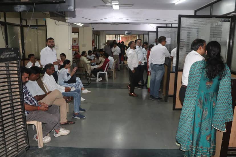 αñªαÑïαñùαÑüαñ¿αÑÇ αñ╣αÑï αñ░αñ╣αÑÇαñé αñ░αñ£αñ┐ΓÇïαñ╕αÑìαñƒαÑìαñ░αñ┐αñ»αñ╛αñé : αñ░αñ┐αñ»αñ▓ αñÅαñ╕αÑìαñƒαÑçαñƒ αñòαñ╛αñ░αÑïαñ¼αñ╛αñ░ αñ«αÑçαñé αñåαñ»αñ╛ 40 αñ¬αÑìαñ░αññαñ┐αñ╢αññ αñëαñ¢αñ╛αñ▓