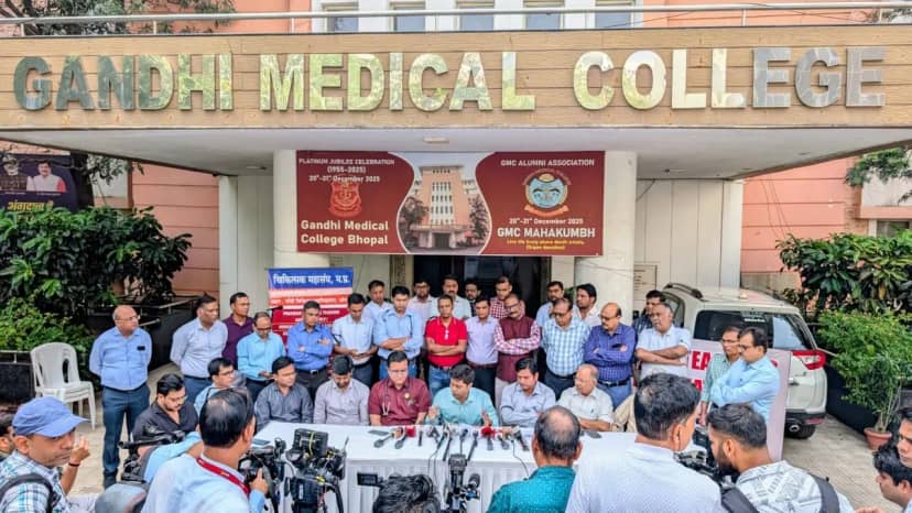 αñ¬αÑÇαñ¬αÑüαñ▓αÑìαñ╕ αñ╕αñ«αñ╛αñÜαñ╛αñ░ αñçαñéαñ¬αÑêαñòαÑìαñƒ : 200 αñòαñ░αÑïαÑ£ αñ╕αÑç αñ¼αñ¿αÑçαñùαÑÇ αñÅαñ½αñíαÑÇαñÅ αñòαÑÇ αñ¿αñê αñàαññαÑìαñ»αñ╛αñºαÑüαñ¿αñ┐αñò αñ▓αÑêαñ¼, αñ¼αñ╛αñòαÑÇ αññαÑÇαñ¿ αñ¡αÑÇ αñàαñ¬αñùαÑìαñ░αÑçαñí αñ╣αÑïαñéαñùαÑÇ