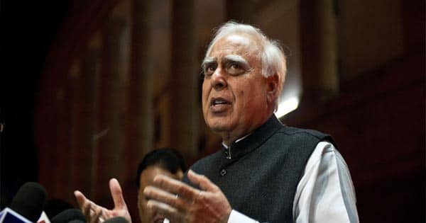 αñ¼αñ┐αñ╣αñ╛αñ░ αñ╡αÑïαñƒαñ░ αñ▓αñ┐αñ╕αÑìαñƒ αñ╡αñ┐αñ╡αñ╛αñª: αñòαñ¬αñ┐αñ▓ αñ╕αñ┐αñ¼αÑìαñ¼αñ▓ αñ¼αÑïαñ▓αÑç- αñÅαñò αñ╣αÑÇαñ▓ αñòαÑìαñ╖αÑçαññαÑìαñ░ αñ«αÑçαñé 12 αñ▓αÑïαñùαÑïαñé αñòαÑï αñ«αÑâαññ αñÿαÑïαñ╖αñ┐αññ αñòαñ┐αñ»αñ╛; SC αñ¿αÑç αñÜαÑüαñ¿αñ╛αñ╡ αñåαñ»αÑïαñù αñ╕αÑç αñòαñ╣αñ╛- αñ╕αñ╡αñ╛αñ▓αÑïαñé αñòαÑç αñ▓αñ┐αñÅ αñ░αñ╣αÑçαñé αññαÑêαñ»αñ╛αñ░