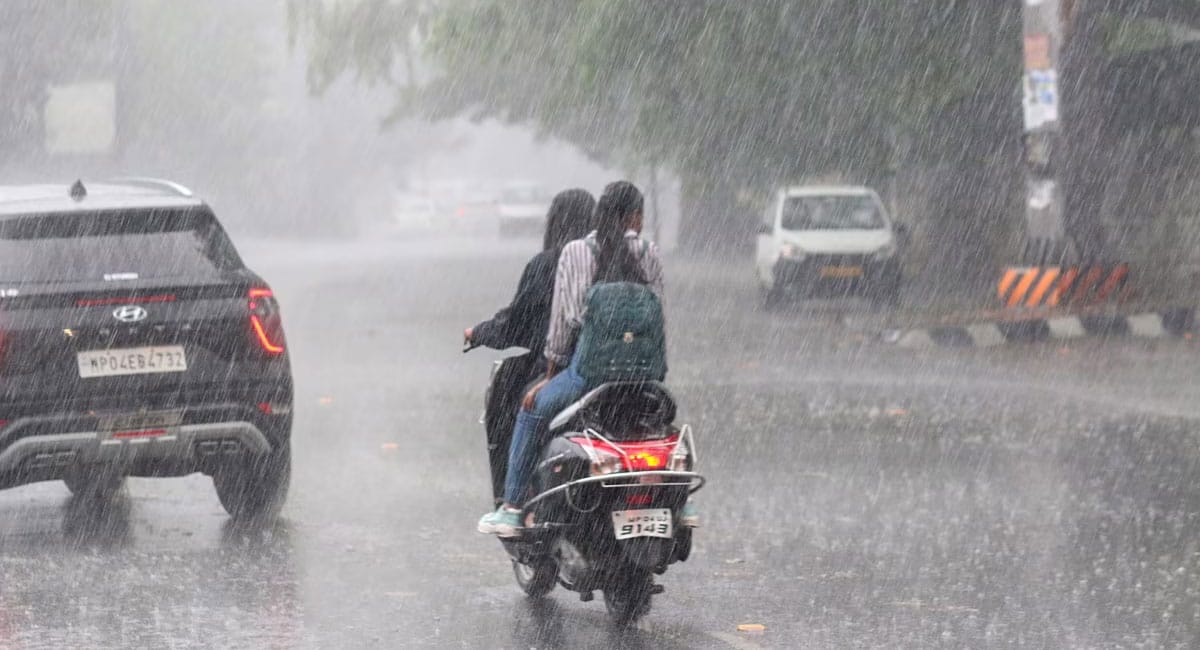 MP Weather Update : αñ¬αÑìαñ░αñªαÑçαñ╢ αñ«αÑçαñé αñàαñ¼ αññαñò 40 αñçαñéαñÜ αñ╕αÑç αñ£αÑìαñ»αñ╛αñªαñ╛ αñ¼αñ╛αñ░αñ┐αñ╢, αñòαñê αñ£αñ┐αñ▓αÑïαñé αñ«αÑçαñé αñæαñ░αÑçαñéαñ£ αñöαñ░ αñ»αñ▓αÑï αñàαñ▓αñ░αÑìαñƒ; αñ£αñ╛αñ¿αÑçαñé αñàαñùαñ▓αÑç 2 αñªαñ┐αñ¿ αñòαÑêαñ╕αñ╛ αñ░αñ╣αÑçαñùαñ╛ αñ«αÑîαñ╕αñ«