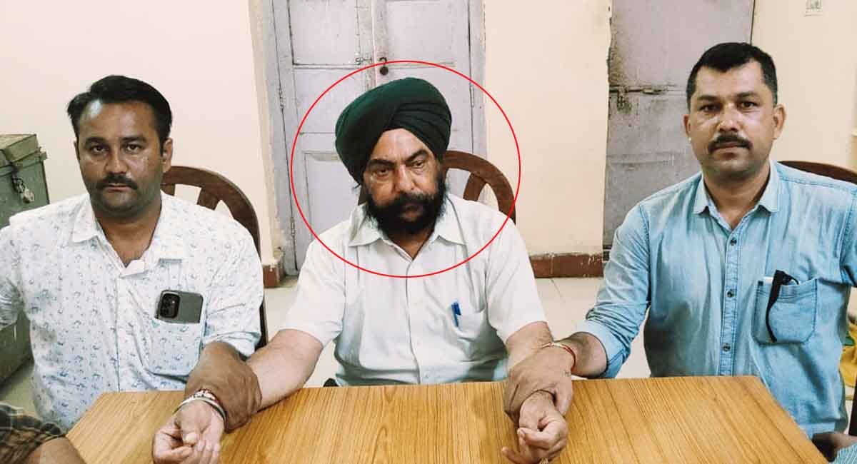 αñûαñéαñíαñ╡αñ╛ : αñ▓αÑïαñòαñ╛αñ»αÑüαñòαÑìαññ αñ¿αÑç αñ¼αñ╛αñ▓ αñ╕αñ«αÑìαñ¬αÑìαñ░αÑçαñ╖αñú αñùαÑâαñ╣ αñòαÑç αñàαñºαÑÇαñòαÑìαñ╖αñò αñòαÑï 4 αñ╣αñ£αñ╛αñ░ αñòαÑÇ αñ░αñ┐αñ╢αÑìαñ╡αññ αñ▓αÑçαññαÑç αñ¬αñòαñíαñ╝αñ╛, αñçαñ╕ αñòαñ╛αñ« αñòαÑç αñ¼αñªαñ▓αÑç αñ«αñ╛αñéαñùαÑÇ αñÑαÑÇ αñÿαÑéαñ╕