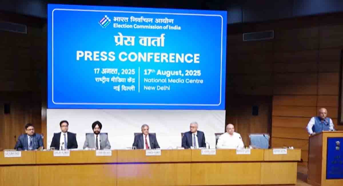 αñÜαÑüαñ¿αñ╛αñ╡ αñåαñ»αÑïαñù αñòαÑÇ αñ¬αÑìαñ░αÑçαñ╕ αñòαÑëαñ¿αÑìαñ½αÑìαñ░αÑçαñéαñ╕ CEC αñ¼αÑïαñ▓αÑç- ΓÇÿαñ╣αñ«αñ╛αñ░αÑç αñ▓αñ┐αñÅ αñ¿ αñ¬αñòαÑìαñ╖ αñ╣αÑê, αñ¿ αñ╡αñ┐αñ¬αñòαÑìαñ╖, αñ╕αñ¡αÑÇ αñ¼αñ░αñ╛αñ¼αñ░ΓÇÖ; αñ╡αÑïαñƒ αñÜαÑïαñ░αÑÇ αñ£αÑêαñ╕αÑç αñåαñ░αÑïαñ¬ αñ▓αÑïαñòαññαñéαññαÑìαñ░ αñòαñ╛ αñàαñ¬αñ«αñ╛αñ¿