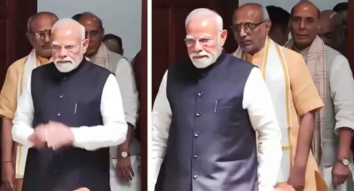 αñ¿αñ╛αñ«αñ╛αñéαñòαñ¿ αñòαÑç αñ¿αñ£αñ╛αñ░αÑç... αñåαñùαÑç αñ«αÑïαñªαÑÇ, αñ¼αÑÇαñÜ αñ«αÑçαñé αñ░αñ╛αñºαñ╛αñòαÑâαñ╖αÑìαñúαñ¿ αñöαñ░ αñ¬αÑÇαñ¢αÑç αñ░αñ╛αñ£αñ¿αñ╛αñÑ, αññαñ╕αÑìαñ╡αÑÇαñ░αÑïαñé αñ«αÑçαñé αñªαñ┐αñûαÑÇ αñ¬αÑéαñ░αÑÇ αñÅαñòαñ£αÑüαñƒαññαñ╛