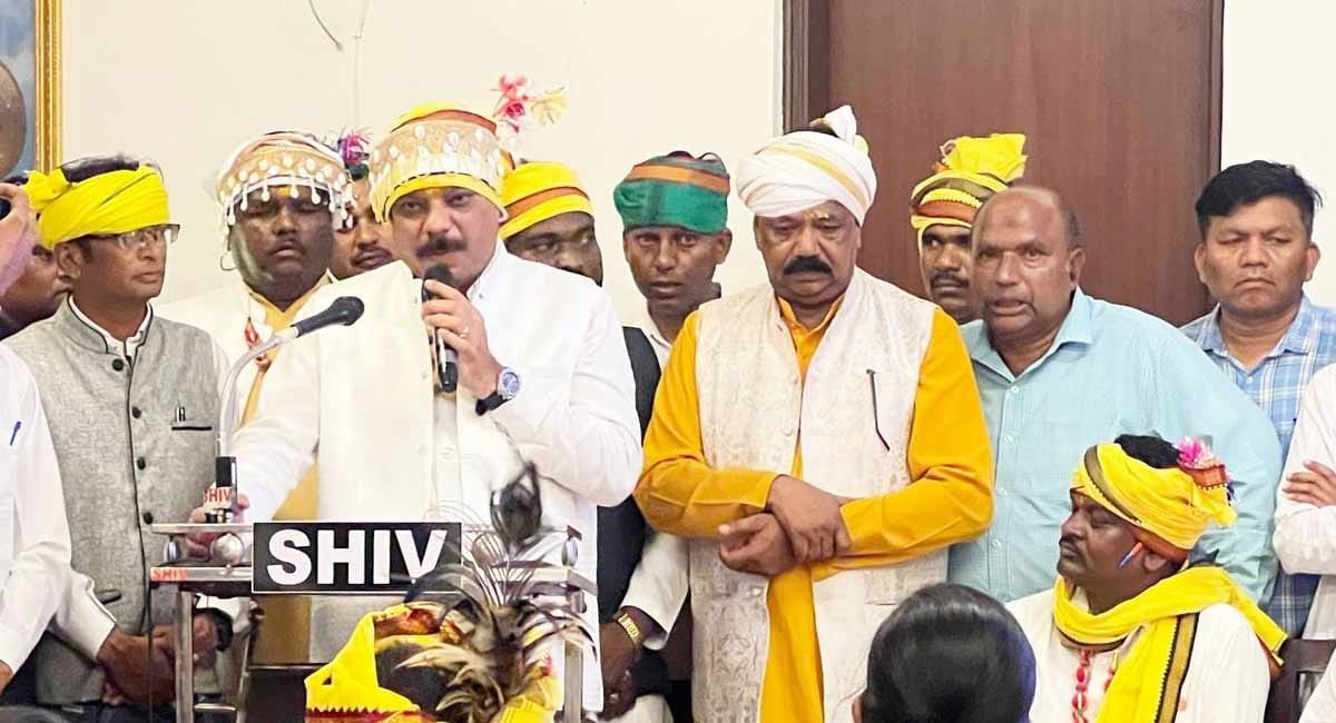 αñ¢αñ┐αñéαñªαñ╡αñ╛αñíαñ╝αñ╛ αñ«αÑçαñé αñ¿αÑçαññαñ╛ αñ¬αÑìαñ░αññαñ┐αñ¬αñòαÑìαñ╖ αñëαñ«αñéαñù αñ╕αñ┐αñéαñÿαñ╛αñ░ αñ¿αÑç αñòαñ╣αñ╛- 'αñùαñ░αÑìαñ╡ αñ╕αÑç αñòαñ╣αÑï αñ╣αñ« αñåαñªαñ┐αñ╡αñ╛αñ╕αÑÇ αñ╣αÑêαñé, αñ╣αñ┐αñéαñªαÑé αñ¿αñ╣αÑÇαñé', αñ¡αñ╛αñ£αñ¬αñ╛ αñ╡αñ┐αñºαñ╛αñ»αñò αñ¿αÑç αñòαñ┐αñ»αñ╛ αñ¬αñ▓αñƒαñ╡αñ╛αñ░