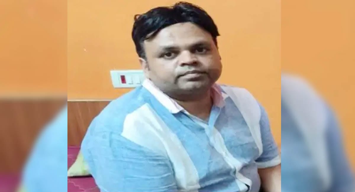 αñ░αñ╛αñ»αñùαñóαñ╝ αñ«αÑçαñé ACB αñòαÑÇ αñ¼αñíαñ╝αÑÇ αñòαñ╛αñ░αÑìαñ░αñ╡αñ╛αñê, αñÅαñ¿αñƒαÑÇαñ¬αÑÇαñ╕αÑÇ αñëαñ¬-αñ«αñ╣αñ╛αñ¬αÑìαñ░αñ¼αñéαñºαñò 4.50 αñ▓αñ╛αñû αñòαÑÇ αñ░αñ┐αñ╢αÑìαñ╡αññ αñ▓αÑçαññαÑç αñ░αñéαñùαÑç αñ╣αñ╛αñÑαÑïαñé αñùαñ┐αñ░αñ½αÑìαññαñ╛αñ░, αñçαñ╕ αñòαñ╛αñ« αñòαÑç αñÅαñ╡αñ£ αñ«αÑçαñé αñ«αñ╛αñéαñùαÑÇ αñÑαÑÇ αñÿαÑéαñ╕