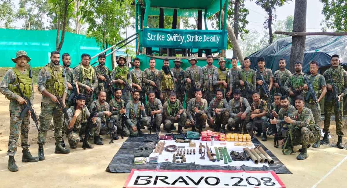 αñ¼αÑÇαñ£αñ╛αñ¬αÑüαñ░ αñ«αÑçαñé αñ«αñ╛αñôαñ╡αñ╛αñªαñ┐αñ»αÑïαñé αñòαÑç αñ¼αñíαñ╝αÑç αñáαñ┐αñòαñ╛αñ¿αÑç αñòαñ╛ αñûαÑüαñ▓αñ╛αñ╕αñ╛, αñ¡αñ╛αñ░αÑÇ αñ╣αñÑαñ┐αñ»αñ╛αñ░ αñöαñ░ αñùαÑïαñ▓αñ╛-αñ¼αñ╛αñ░αÑéαñª αñ¼αñ░αñ╛αñ«αñª, αñùαñíαÑìαñóαÑïαñé αñöαñ░ αñ¬αÑçαÑ£αÑïαñé αñòαÑÇ αñûαÑïαñ╣ αñ«αÑçαñé αñ¢αñ┐αñ¬αñ╛ αñ░αñûαñ╛ αñÑαñ╛ αñ£αñûαÑÇαñ░αñ╛