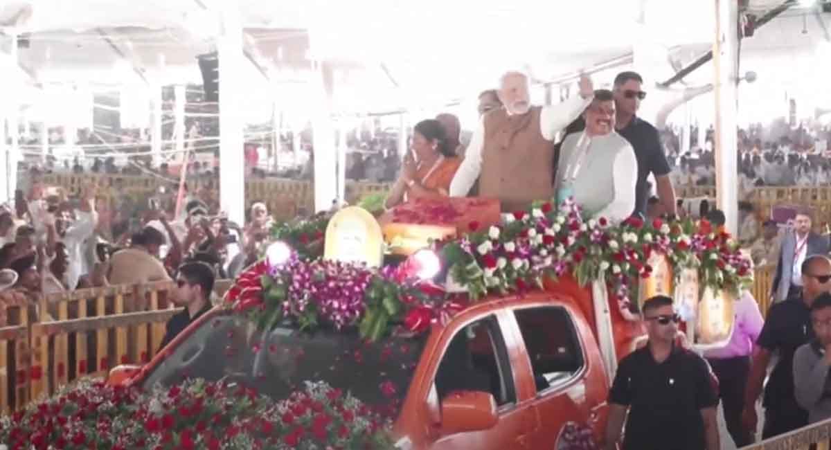 αñºαñ╛αñ░ αñ¬αñ╣αÑüαñéαñÜαÑç PM αñ«αÑïαñªαÑÇ, αñ¡αÑêαñéαñ╕αÑïαñ▓αñ╛ αñùαñ╛αñéαñ╡ αñ«αÑçαñé αñ¬αÑÇαñÅαñ« αñ«αñ┐αññαÑìαñ░αñ╛ αñ¬αñ╛αñ░αÑìαñò αñòαÑÇ αñ░αñûαÑçαñéαñùαÑç αñåαñºαñ╛αñ░αñ╢αñ┐αñ▓αñ╛, αñ£αñ¿αÑìαñ«αñªαñ┐αñ¿ αñ¬αñ░ αñªαÑçαñéαñùαÑç αñ¼αñíαñ╝αÑÇ αñ╕αÑîαñùαñ╛αññ