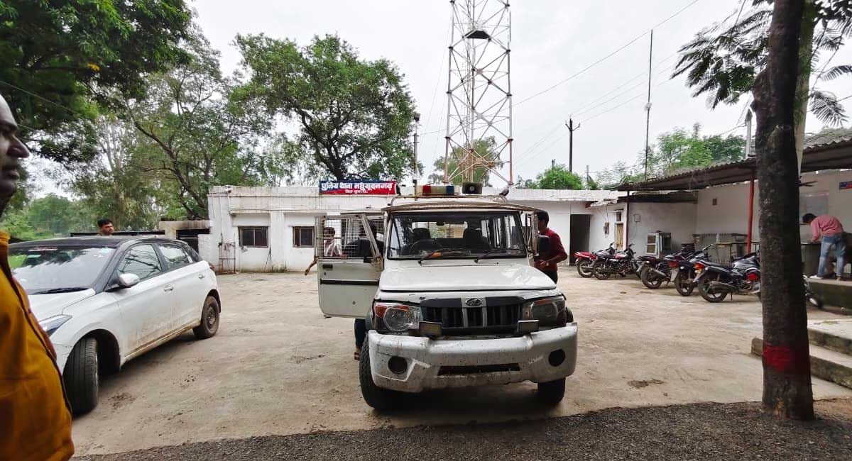 αñ¿αñ╛αñ¼αñ╛αñ▓αñ┐αñù αñòαÑï αñàαñ¿αÑêαññαñ┐αñò αñªαÑçαñ╣ αñ╡αÑìαñ»αñ╛αñ¬αñ╛αñ░ αñ«αÑçαñé αñºαñòαÑçαñ▓αñ¿αÑç αñòαÑÇ αñòαÑïαñ╢αñ┐αñ╢, 6 αñåαñ░αÑïαñ¬αÑÇ αñùαñ┐αñ░αñ½αÑìαññαñ╛αñ░, αñªαÑçαñ░ αñ░αñ╛αññ αññαñò αñÜαñ▓αÑÇ αñòαñ╛αñ░αÑìαñ░αñ╡αñ╛αñê┬á
