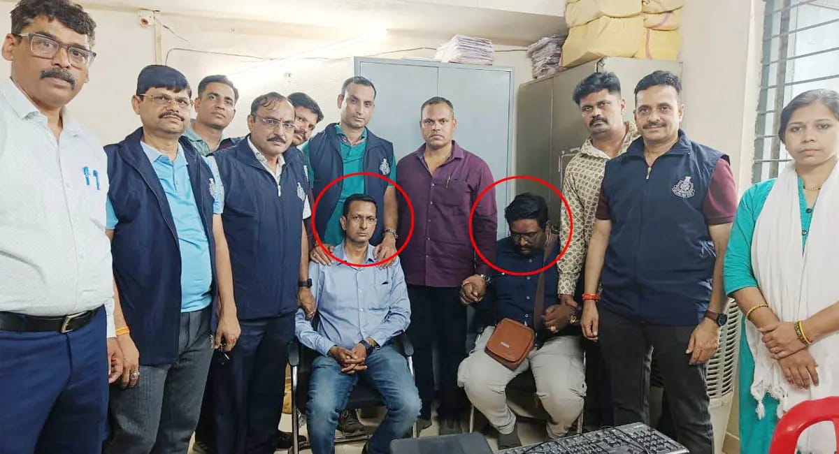 αñçαñéαñªαÑîαñ░ αñ«αÑçαñé EOW αñòαÑÇ αñ¼αñíαñ╝αÑÇ αñòαñ╛αñ░αÑìαñ░αñ╡αñ╛αñê, ARO αñöαñ░ αñ¼αñ┐αñ▓ αñòαñ▓αÑçαñòαÑìαñƒαñ░ αñòαÑï 40 αñ╣αñ£αñ╛αñ░ αñòαÑÇ αñ░αñ┐αñ╢αÑìαñ╡αññ αñ▓αÑçαññαÑç αñ░αñéαñùαÑç αñ╣αñ╛αñÑαÑïαñé αñ¬αñòαñíαñ╝αñ╛