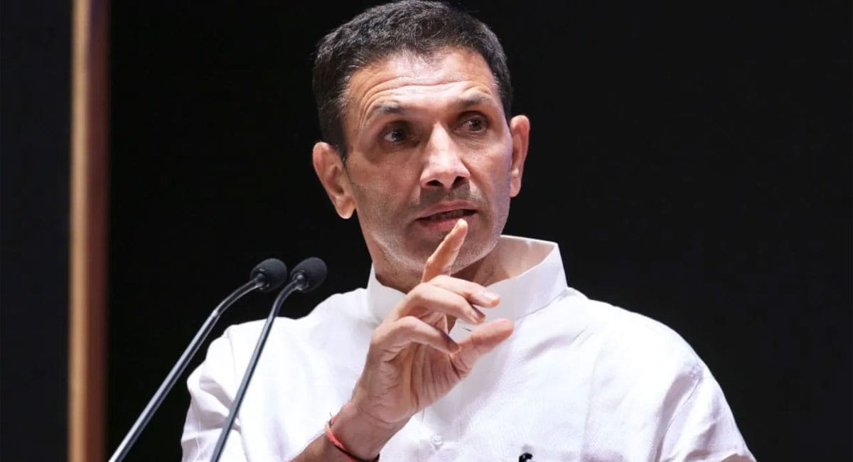 ΓÇÿαñ«αñ╣αñ┐αñ▓αñ╛αñÅαñé αñ╕αñ¼αñ╕αÑç αñ£αÑìαñ»αñ╛αñªαñ╛ MP αñ«αÑçαñé αñ╢αñ░αñ╛αñ¼ αñ¬αÑÇαññαÑÇ αñ╣αÑêαñé...ΓÇÖ αñòαñ╛αñéαñùαÑìαñ░αÑçαñ╕ αñàαñºαÑìαñ»αñòαÑìαñ╖ αñ£αÑÇαññαÑé αñ¬αñƒαñ╡αñ╛αñ░αÑÇ αñòαñ╛ αñ╡αñ┐αñ╡αñ╛αñªαñ┐αññ αñ¼αñ»αñ╛αñ¿, αñ¼αÑÇαñ£αÑçαñ¬αÑÇ αñ¿αÑç αñòαñ┐αñ»αñ╛ αñòαñíαñ╝αñ╛ αñ╡αñ┐αñ░αÑïαñº