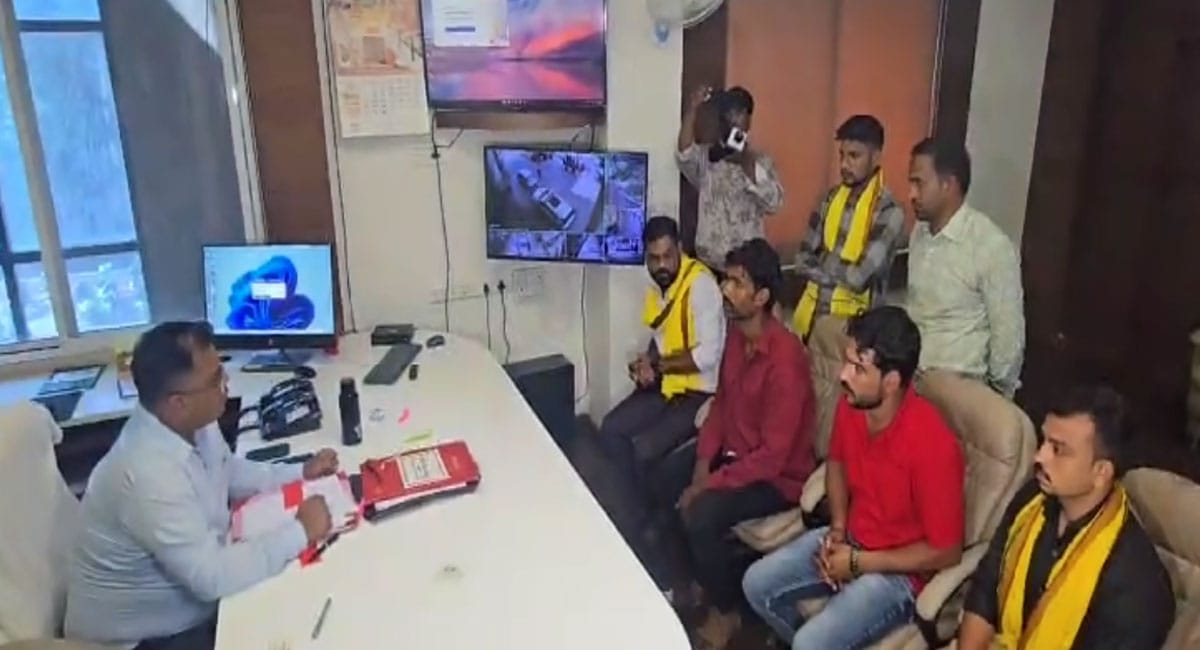 αñçαñéαñªαÑîαñ░ αñÅαñ«αñ╡αñ╛αñ» αñàαñ╕αÑìαñ¬αññαñ╛αñ▓ αñÜαÑéαñ╣αñ╛ αñòαñ╛αñéαñí : αñ¬αÑÇαñíαñ╝αñ┐αññ αñ¬αñ░αñ┐αñ╡αñ╛αñ░ αñòαÑï 5 αñ▓αñ╛αñû αñ«αÑüαñåαñ╡αñ£αñ╛, αñ╡αÑìαñ»αñ╡αñ╕αÑìαñÑαñ╛αñôαñé αñ¬αñ░ αñëαñáαÑç αñ╕αñ╡αñ╛αñ▓; αñªαÑïαñ╖αñ┐αñ»αÑïαñé αñ¬αñ░ αñòαñ╛αñ░αÑìαñ░αñ╡αñ╛αñê αñòαÑÇ αñ«αñ╛αñéαñù