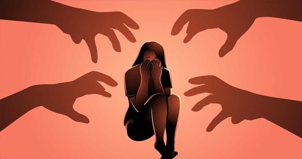 αñùαÑìαñ╡αñ╛αñ▓αñ┐αñ»αñ░ αñòαÑÇ αñ½αÑêαñòαÑìαñƒαÑìαñ░αÑÇ αñ«αÑçαñé αñ«αñ╣αñ┐αñ▓αñ╛ αñ╕αÑç αñùαÑêαñéαñùαñ░αÑçαñ¬, 2 αñÜαÑîαñòαÑÇαñªαñ╛αñ░ αñùαñ┐αñ░αñ½αÑìαññαñ╛αñ░, αñûαñ╛αñ¿αñ╛ αñ¼αñ¿αñ╛αñ¿αÑç αñòαÑç αñ¼αñ╣αñ╛αñ¿αÑç αñ¼αÑüαñ▓αñ╛αñòαñ░ αñòαÑÇ αñ£αñ¼αñ░αñªαñ╕αÑìαññαÑÇ