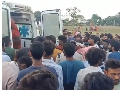 खंडवा में दुर्गा विसर्जन के दौरान हादसा, तालाब में पलटी ट्रैक्टर-ट्रॉली, 8 बच्चियों समेत 11 लोगों की मौत 