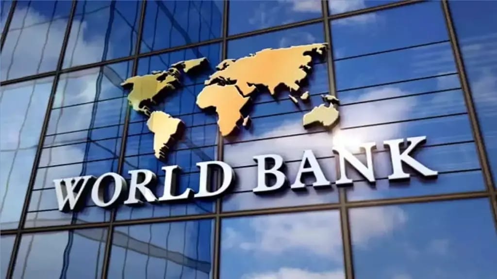 αñ╡αñ┐αñ╢αÑìαñ╡ αñ¼αÑêαñéαñò αñ¿αÑç αñ¡αñ╛αñ░αññ αñòαÑÇ FY26 αñ«αÑçαñé αñ╡αÑâαñªαÑìαñºαñ┐ αñªαñ░ αñòαñ╛ αñàαñ¿αÑüαñ«αñ╛αñ¿ 6.3% αñ╕αÑç αñ¼αñóαñ╝αñ╛αñòαñ░ 6.5% αñòαñ┐αñ»αñ╛, αñƒαÑìαñ░αñéαñ¬ αñòαÑÇ αñƒαÑêαñ░αñ┐αñ½ αñ¿αÑÇαññαñ┐ αñ╕αÑç αñåαñùαÑç αñªαñ┐αñû αñ╕αñòαññαñ╛ αñ╣αÑê αñ¿αñ┐αñ░αÑìαñ»αñ╛αññ αñ¬αñ░ αñªαñ¼αñ╛αñ╡