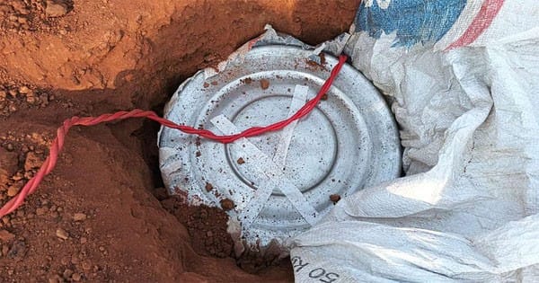 αñ¼αÑÇαñ£αñ╛αñ¬αÑüαñ░ αñ«αÑçαñé αñ¿αñòαÑìαñ╕αñ▓αÑÇ αñ╡αñ╛αñ░αñªαñ╛αññ : IED αñºαñ«αñ╛αñòαÑç αñ«αÑçαñé αñòαÑïαñ¼αñ░αñ╛ αñ¼αñƒαñ╛αñ▓αñ┐αñ»αñ¿ αñòαñ╛ αñ£αñ╡αñ╛αñ¿ αñÿαñ╛αñ»αñ▓, αñ£αñéαñùαñ▓ αñ«αÑçαñé αñÅαñ░αñ┐αñ»αñ╛ αñíαÑïαñ«αñ┐αñ¿αÑçαñ╢αñ¿ αñòαÑç αñªαÑîαñ░αñ╛αñ¿ αñ╣αÑüαñå αñ╡αñ┐αñ╕αÑìαñ½αÑïαñƒ