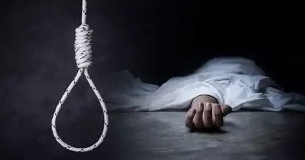 αñçαñéαñªαÑîαñ░ αñ«αÑçαñé 18 αñ╕αñ╛αñ▓ αñòαÑÇ αñ»αÑüαñ╡αññαÑÇ αñ¿αÑç αñ▓αñùαñ╛αñê αñ½αñ╛αñéαñ╕αÑÇ : αñ«αñ╛αñé αñ¿αñ╣αñ╛ αñ░αñ╣αÑÇ αñÑαÑÇ, αñªαÑéαñ╕αñ░αÑç αñòαñ«αñ░αÑç αñ«αÑçαñé αñëαñáαñ╛αñ»αñ╛ αñòαñªαñ«