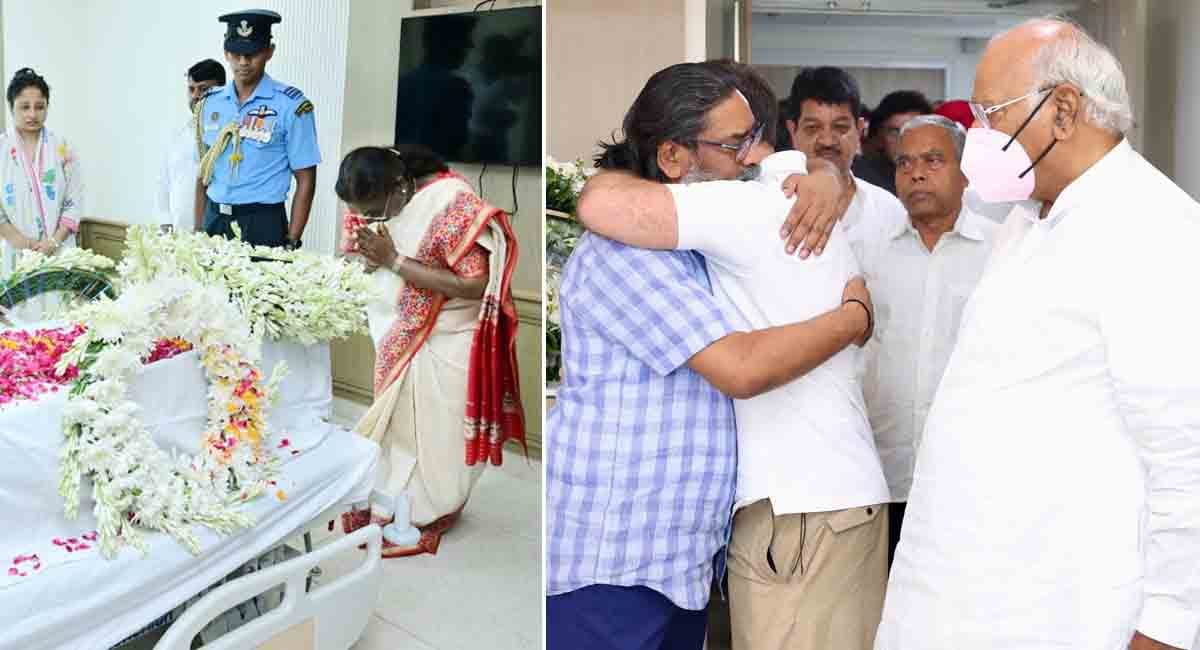 राष्ट्रपति द्रौपदी मुर्मू, मल्लिकार्जुन खड़गे और राहुल गांधी ने अस्पताल पहुंचकर शिबू सोरेन को दी श्रद्धांजलि