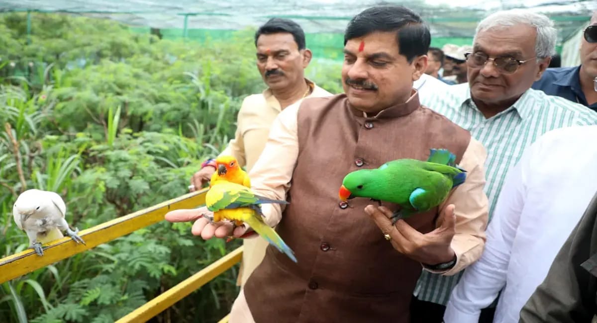 सीएम डॉ मोहन यादव पहुँचे चिड़ियाघर- पक्षी विहार का किया दौरा